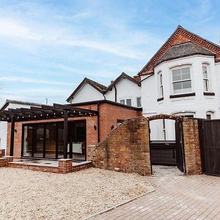 House With A Cinema And Games Room, Sleeps 17 Shrewsbury Exteriör bild